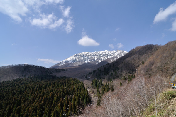 4月ですが、大山には雪が残っていました。