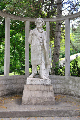 ハイリゲンシュタット公園のベートーヴェン像。