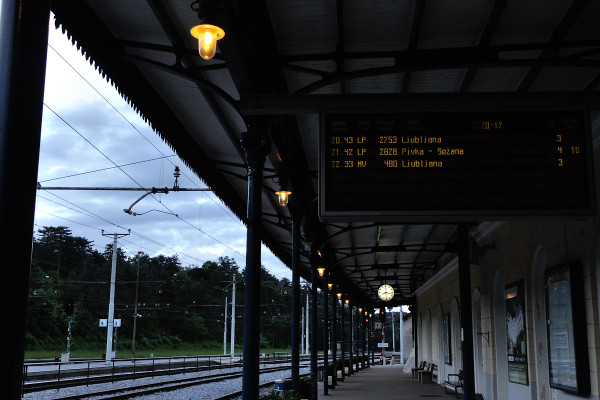 現在20:17でリュブリャナ行き20:43。駅に着いたときは18時ぐらいでした。