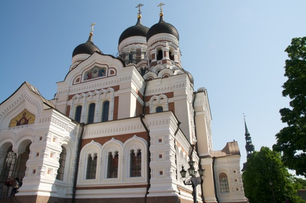 アレクサンドル・ネフスキー大聖堂。ロシアっぽい。